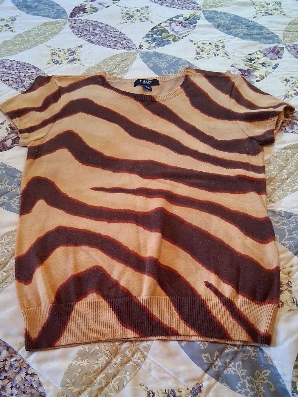 Chaps Brown and Tan Striped Short Sleeve Sweater. Sz Small